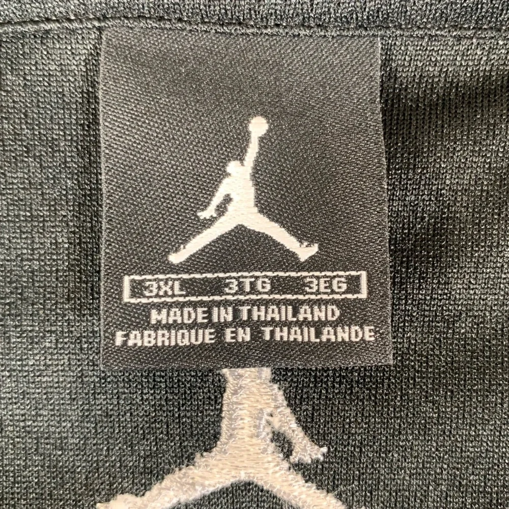 Nike‎ Air Jordan Jacket Men’s 3XL Black/Silver Full Zip Long Sleeve